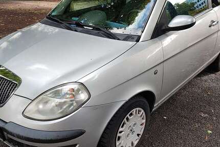 Lancia Ypsilon 108.000 km 1.300 € Düsseldorf 40225