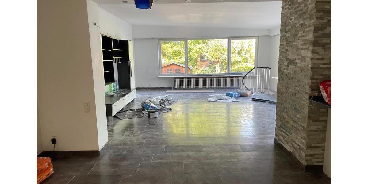 Haus mit Garten in Köln-Weiden + Garage Terrasse 3 zimmer