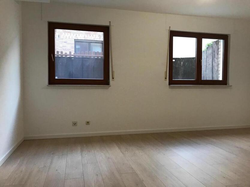 Souterrainwohnung mit eigener Terrasse zimmer