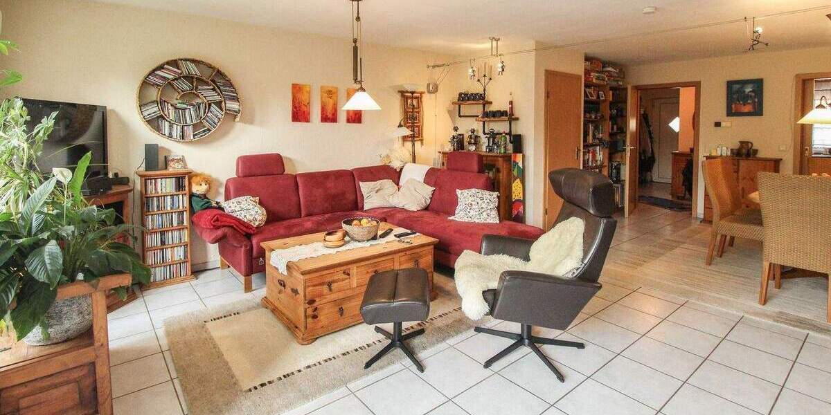 Reihenmittelhaus Neuss Stadionviertel - 6 Zimmer, 141 m&sup2;, 549.000&euro; | Angebot:25611828