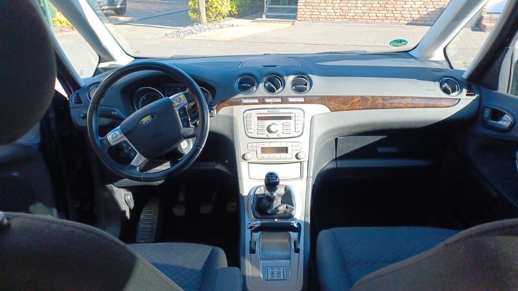 Ford Galaxy 149.300 km 5.900 &euro; Kerpen 50171