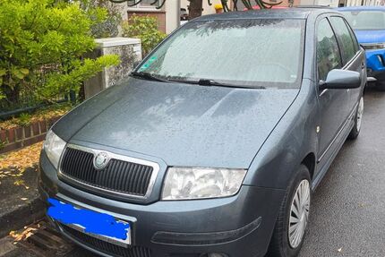 Skoda Fabia 142.000 km 2.000 &euro; Düsseldorf 40472