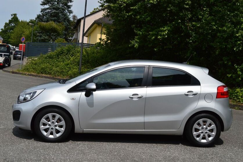 Kia Rio 119.000 km 6.599 € Wuppertal 42279