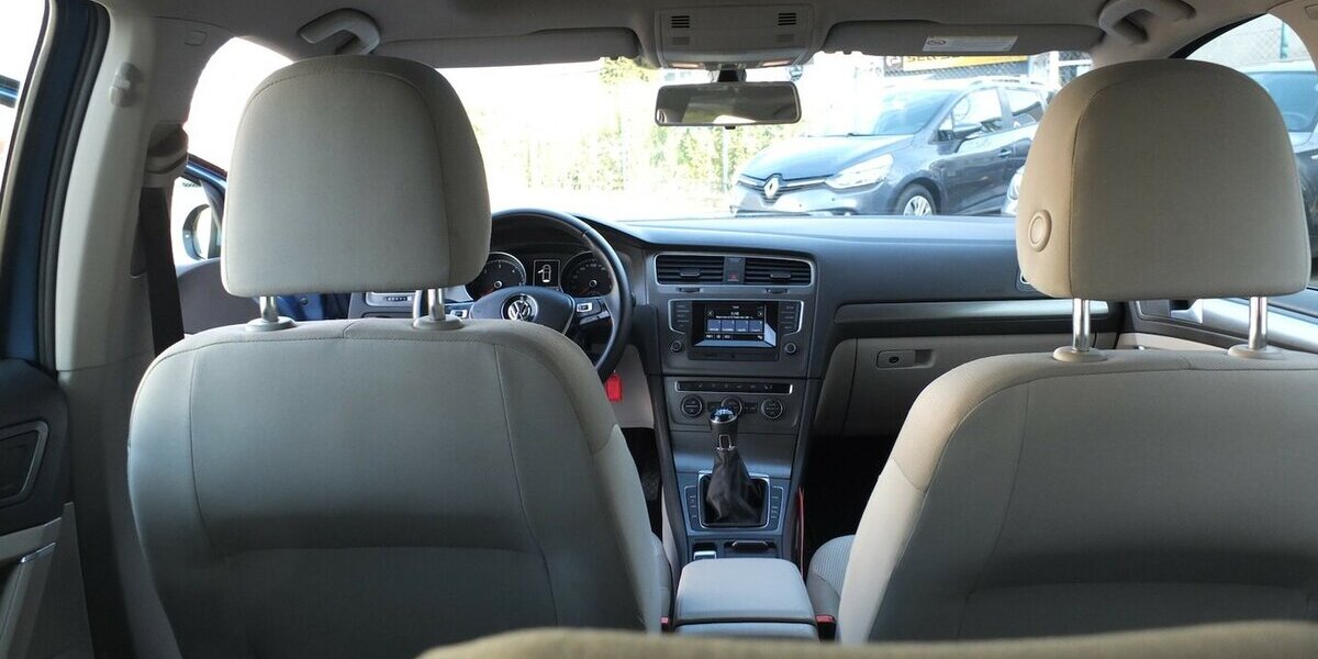 VW Golf VII COMFORTLINE PANORAMADACH KLIMAAUTOMATIK 1 150.000 km 9.908 &euro; Köln 50858