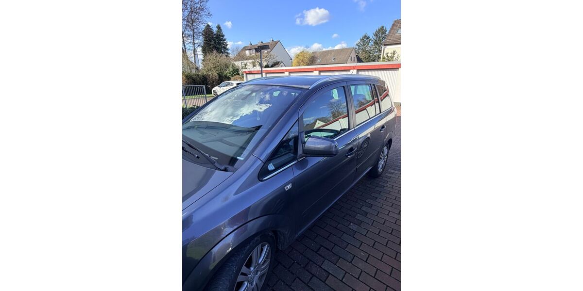 Opel Zafira 125.000 km 4.200 &euro; Hilden 40723