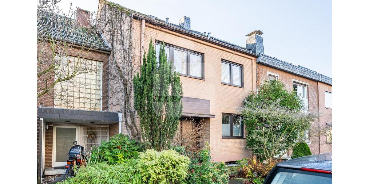 Befristeter Mietvertrag: Charmantes Reihenmittelhaus in Hürth-Efferen mit Garten, Sauna & Garage. 5 zimmer