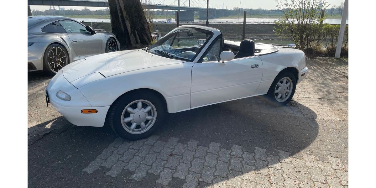 Mazda MX-5 192.000 km 8.900 &euro; Düsseldorf 40215