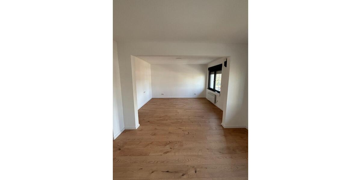 Etagenwohnung Grevenbroich Neuenhausen - 2 Zimmer, 68 m&sup2;, 900&euro; | Angebot:24840320