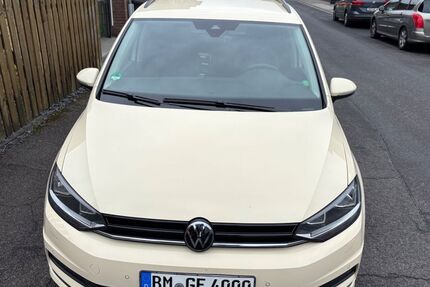 VW Touran 83.000 km 28.400 &euro; Bergheim 50129
