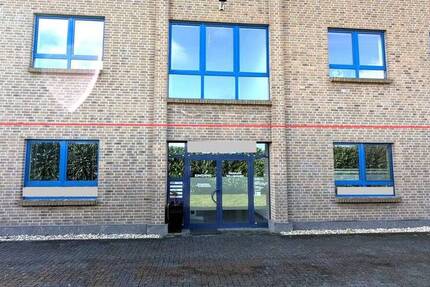 Bürofläche mit Pkw-Stellplätzen in Grevenbroich zu vermieten zimmer