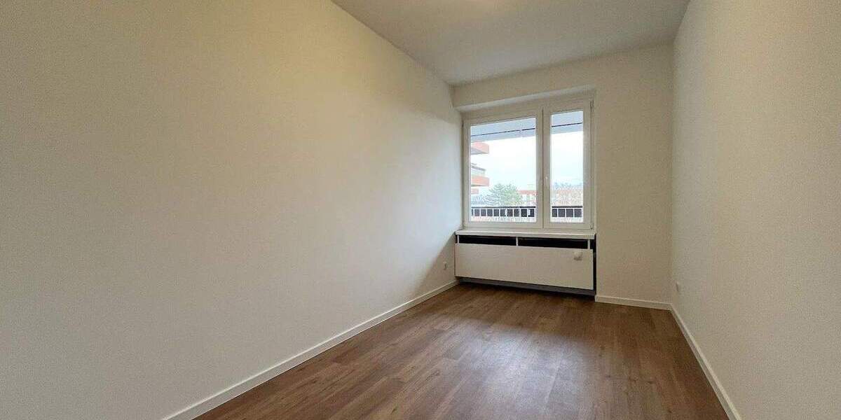 Etagenwohnung Köln Bayenthal - 4 Zimmer, 102 m&sup2;, 1.710&euro; | Angebot:25677110