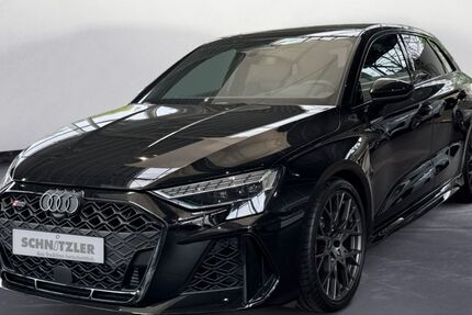 Audi RS3 4.000 km 67.980 &euro; Hilden 40721
