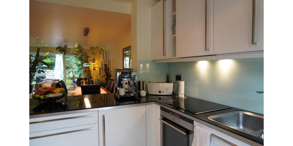 Reiheneckhaus mit Doppelgarage, Garten, PV-Anlage, Speicher 4 zimmer