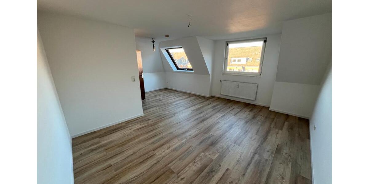 Dachgeschoßwohnung Köln Nippes - 2 Zimmer, 62 m&sup2;, 950&euro; | Angebot:26461514