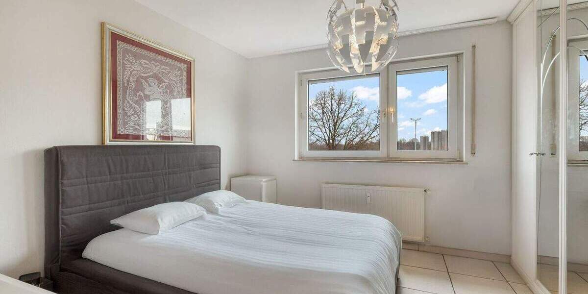 Etagenwohnung Köln Niehl - 3 Zimmer, 83 m&sup2;, 349.000&euro; | Angebot:24825568