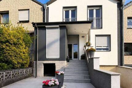 Haus Neuss Rosellen - 4 Zimmer, 122 m&sup2;, 695.000&euro; | Angebot:26863332