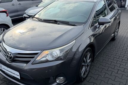 Toyota Avensis 284.200 km 5.590 &euro; Köln 51065