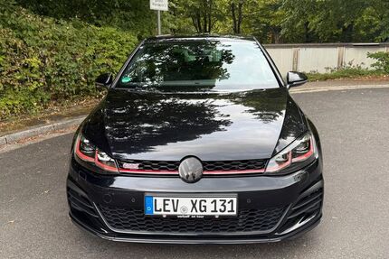 VW Golf 81.500 km 22.900 &euro; Leverkusen 51375