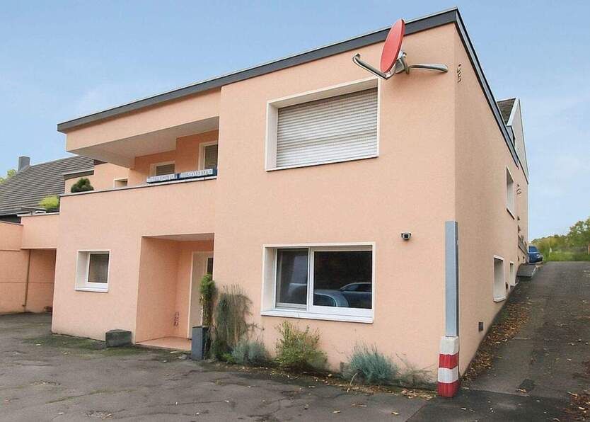 Moderne 2-Zi.- Souterrainwohnung mit separatem Eingang, schicker EBK und Stellplatz in LEV-Opladen 2 zimmer