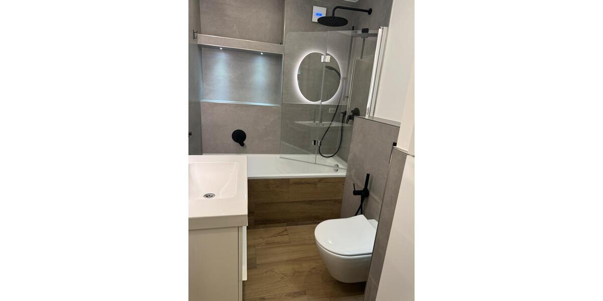 Luxuriöse und kernsanierte 2 Zimmer Wohnung 2 zimmer