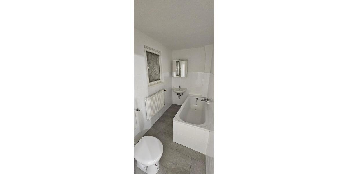 Dachgeschoßwohnung Düsseldorf Stadtbezirk 8 - 2 Zimmer, 55 m&sup2;, 739&euro; | Angebot:25438689