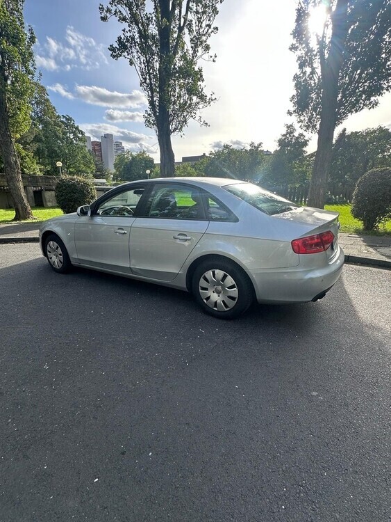 Audi A4 137.484 km 8.350 € Düsseldorf 40213