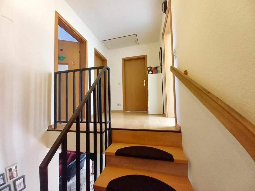 CITYHOUSE: Schöne Doppelhaushälfte mit großem Garten, Hobbyraum Souterrain, Keller, Terrasse 4 zimmer