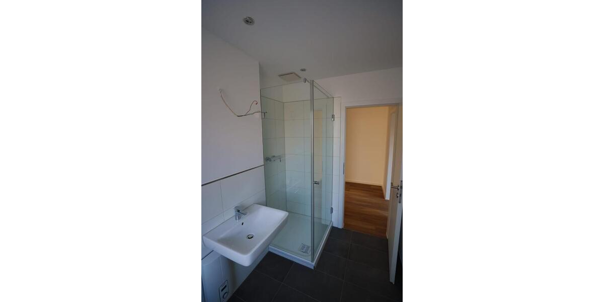 4 Zimmer Wohnung mit Balkon im Stadionviertel kernsaniert 4 zimmer