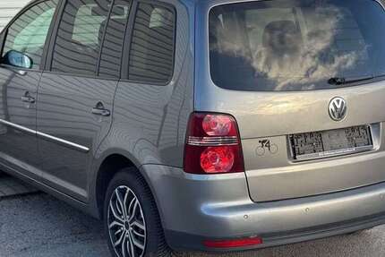 VW Touran 220.000 km 4.490 &euro; Solingen 42719