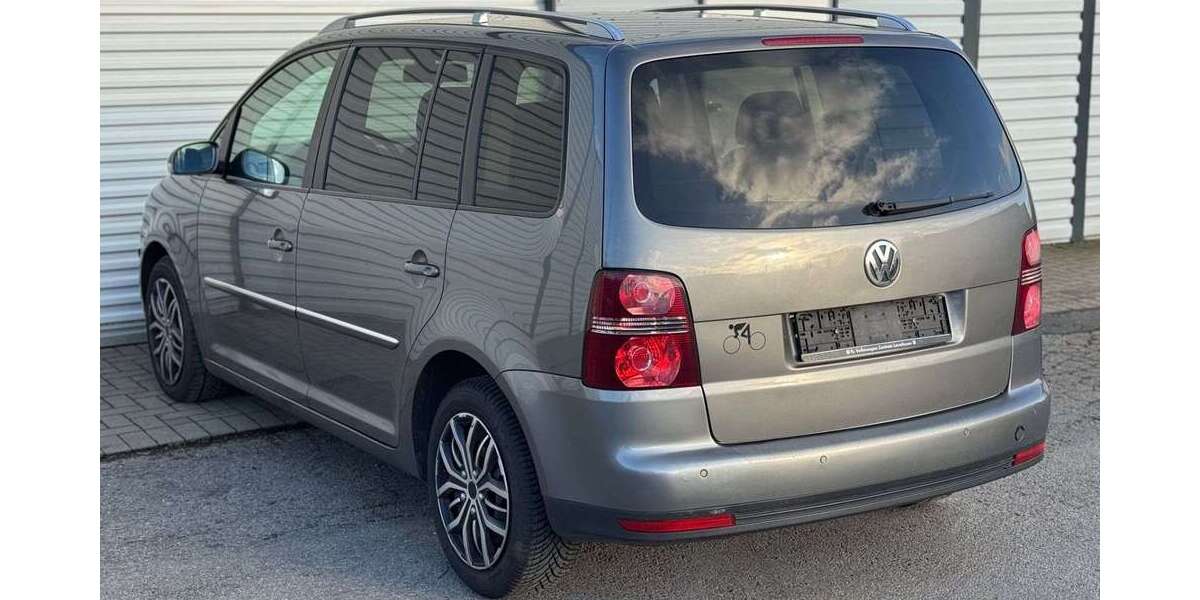 VW Touran 220.000 km 4.490 &euro; Solingen 42719