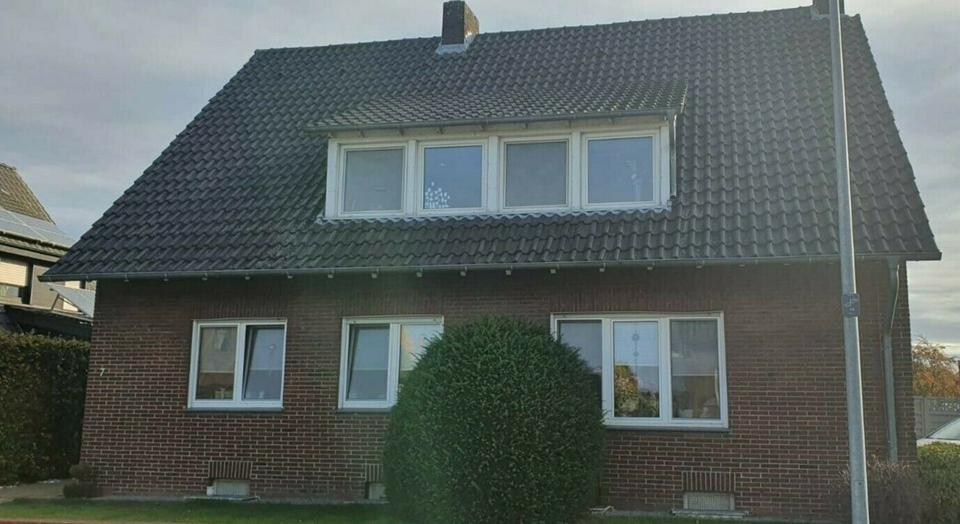 Dachgeschoßwohnung Erftstadt - 4 Zimmer, 84 m&sup2;, 800&euro; | Angebot:25275212