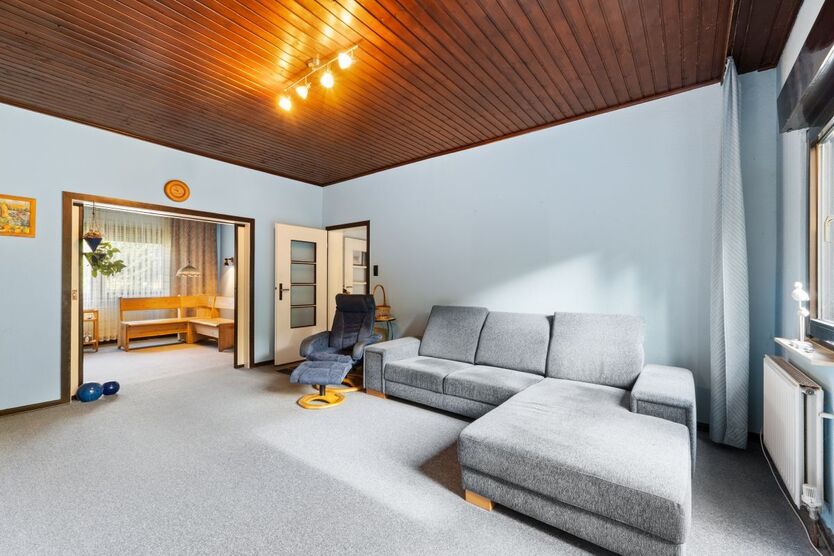 Mit 3D: Gepflegtes Zweifamilienhaus mit parkähnlichem Gartenparadies – Modernisieren, Einziehen & Wohlfühlen 8 zimmer