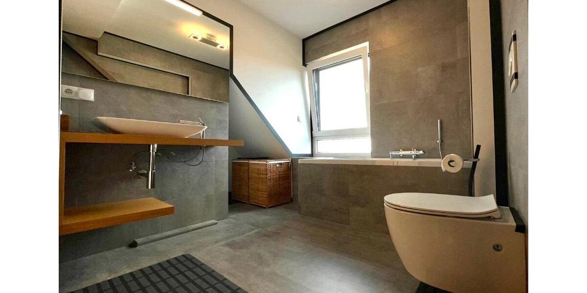 Exklusive Maisonette Eigentumswohnung am Rhein in Köln 3 zimmer