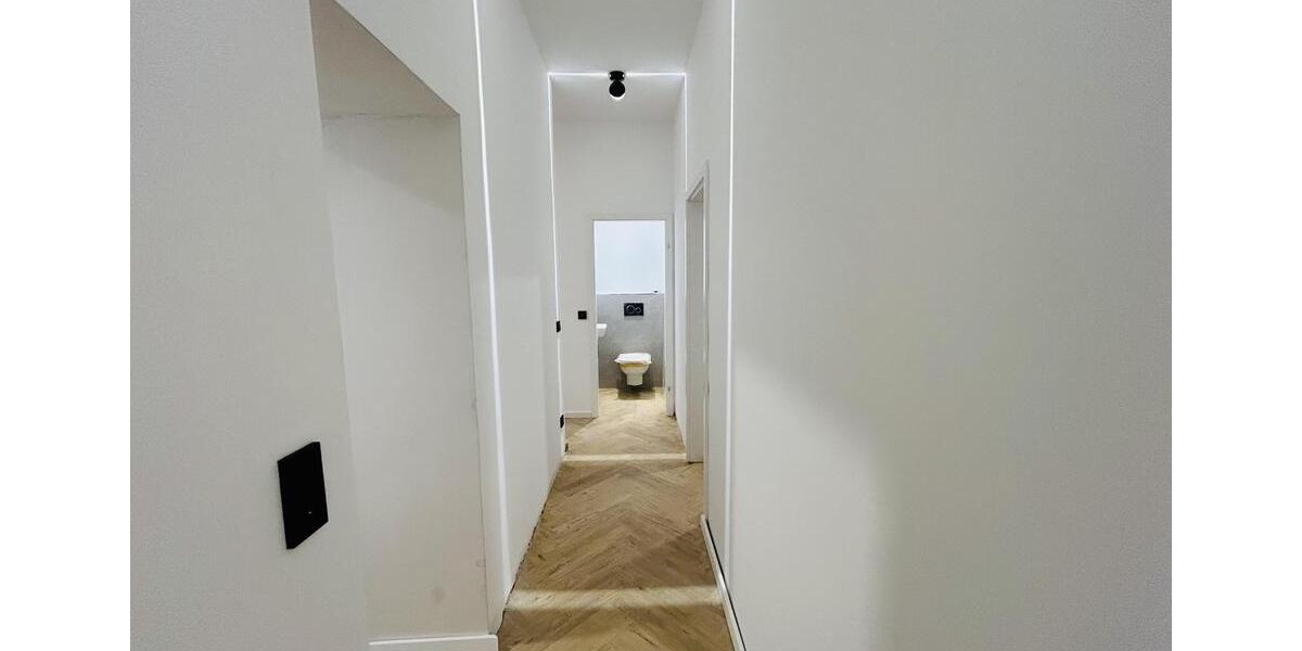 Kernsanierte, teilmöblierte 4-Zimmer-WG in zentraler, gut angebundener Lage in Köln-Ehrenfeld! 4 zimmer