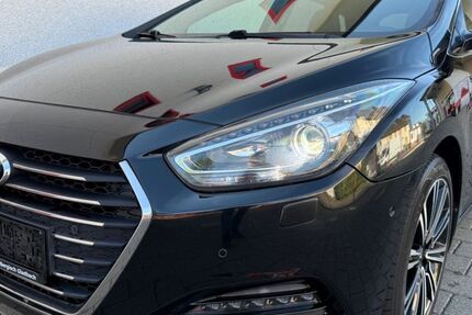 Hyundai i40 213.000 km 6.690 &euro; Bergisch Gladbach 51467