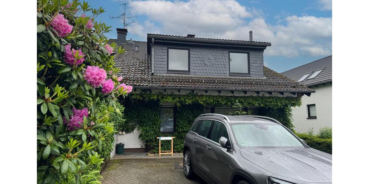 Charmante 3,5-Zimmer-Wohnung mit Garten und Terrasse in ruhiger Lage von Lohmar 3.5 zimmer