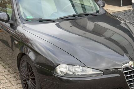 Alfa Romeo 147 165.000 km 1.999 &euro; Troisdorf 53842