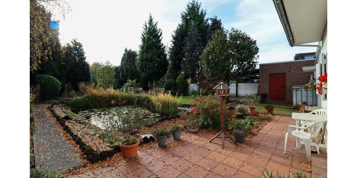 Einfamilienhaus mit großem Grundstück und zusätzlichem sanierungsbedürftigen Wohngebäude 5 zimmer