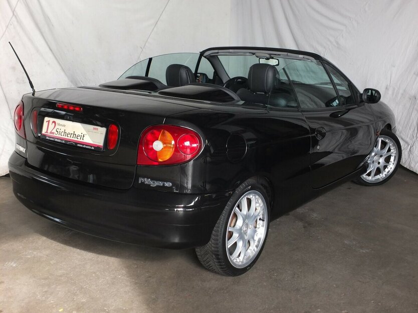 Renault Megane 1.6 16V PRIVILEGE 1.HAND LEDER KLIMAANLAGE 119.545 km 3.704 € Köln 50858