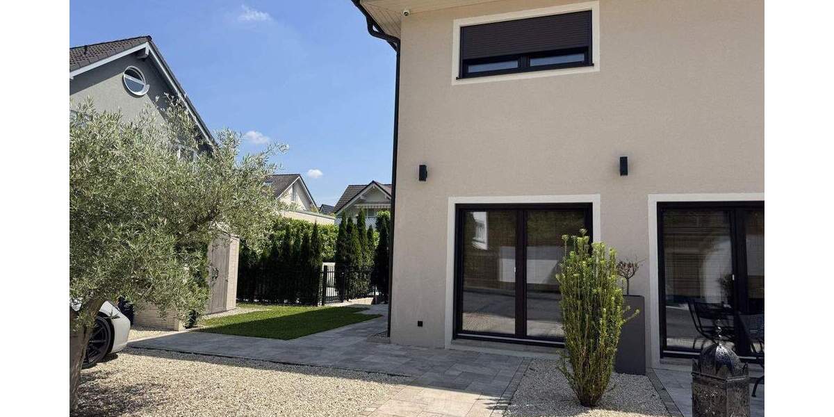 Doppelhaushälfte Rösrath - 7 Zimmer, 240 m&sup2;, 899.000&euro; | Angebot:24534219