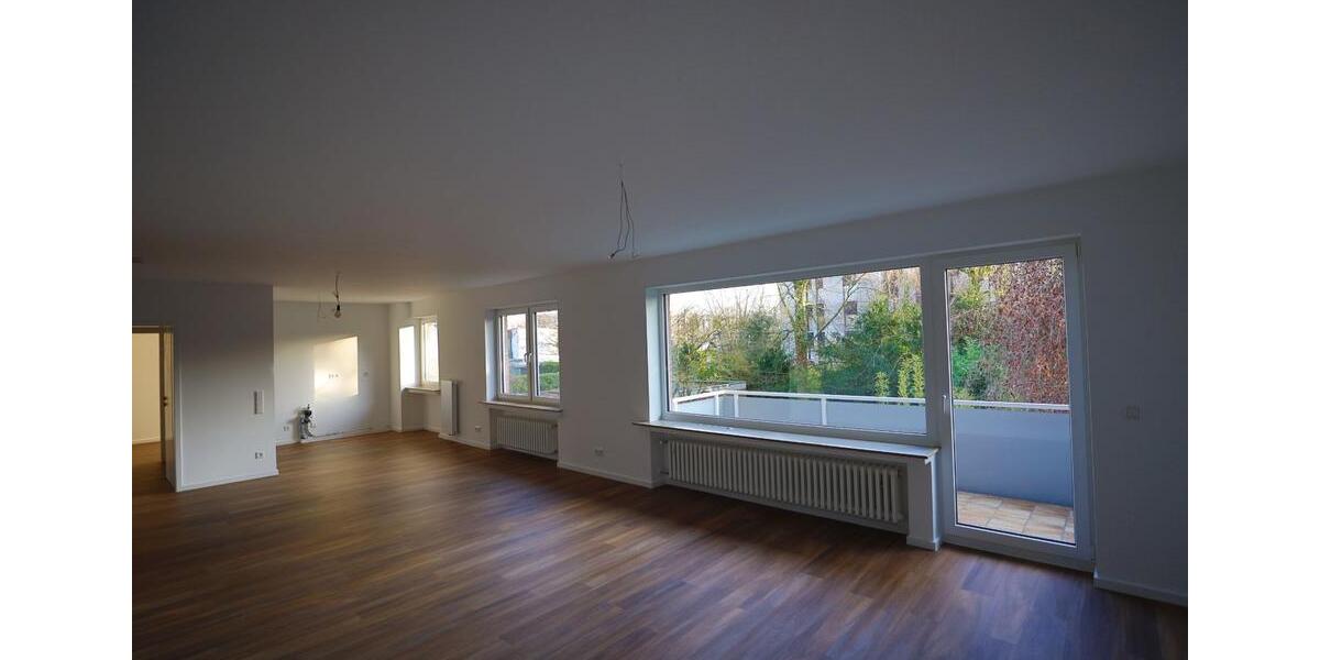 4 Zimmer Wohnung mit Balkon im Stadionviertel kernsaniert 4 zimmer