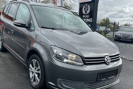 VW Touran 121.000 km 9.990 € Wesseling - Köln 50389