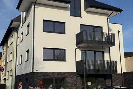 Wohnung Troisdorf Bergheim - 3 Zimmer, 132 m&sup2;, 1.800&euro; | Angebot:26027766