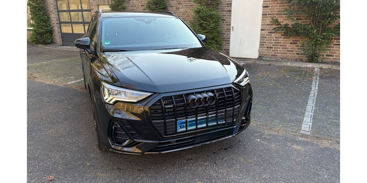 Audi Q3 6.888 km 43.999 &euro; Bergisch-Gladbach 51469