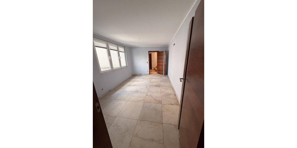 Etagenwohnung Pulheim Brauweiler - 3 Zimmer, 131 m&sup2;, 1.700&euro; | Angebot:26867370