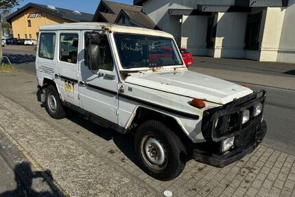Mercedes G 230