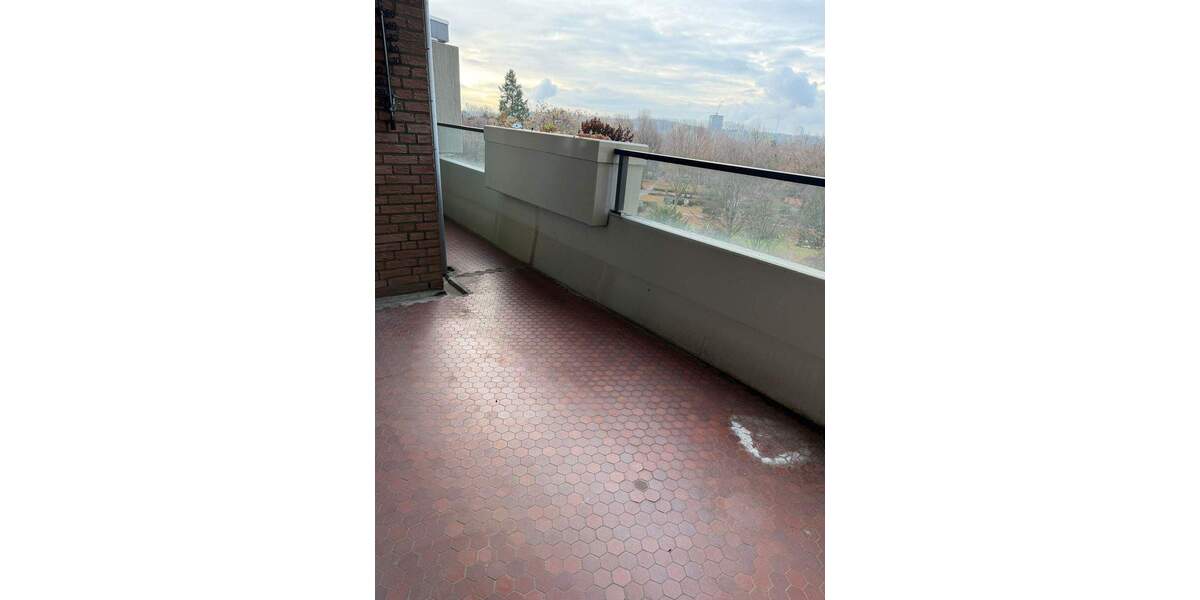 Etagenwohnung Köln Westhoven - 3 Zimmer, 96 m&sup2;, 1.400&euro; | Angebot:25568412