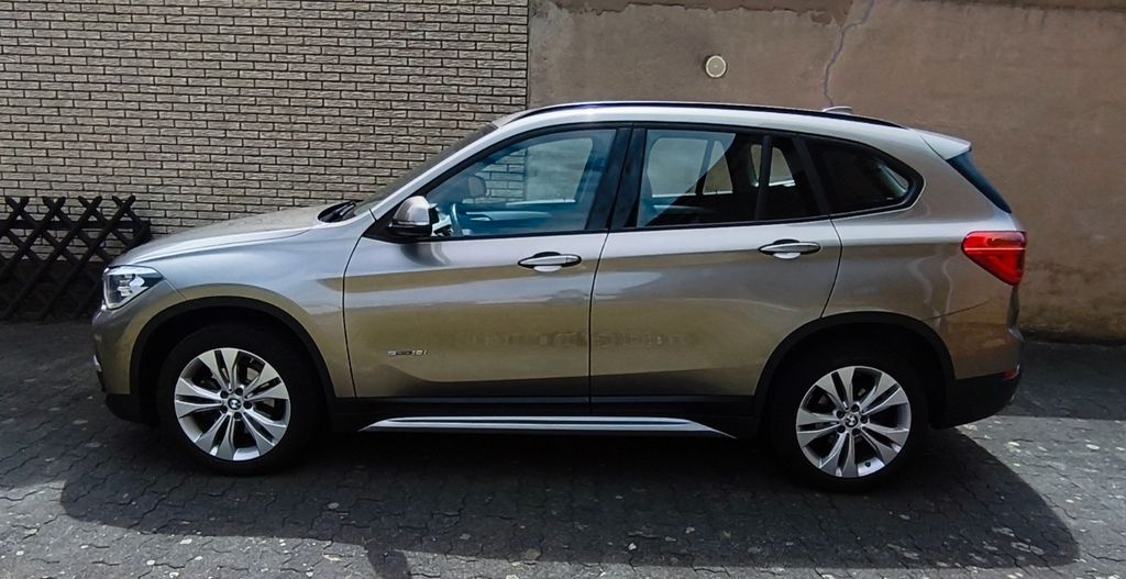BMW X1 85.000 km 14.700 &euro; Köln 50935