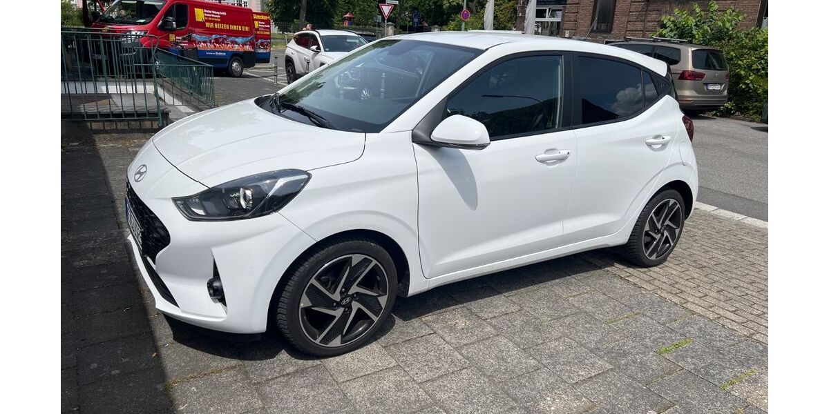 Hyundai i10 14.500 km 17.900 &euro; Neuss 41464