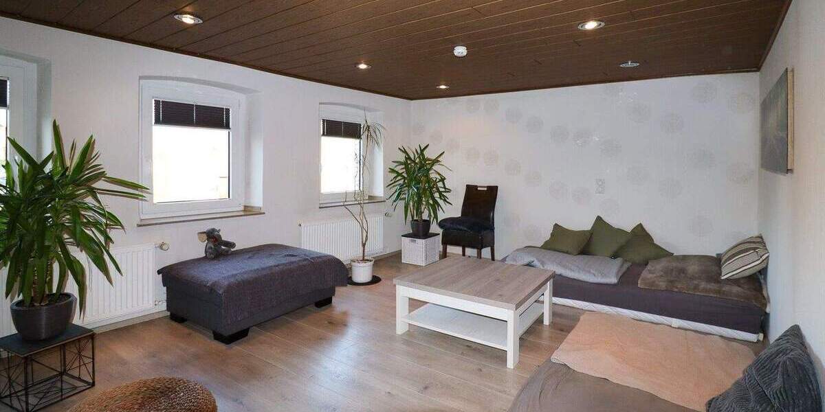 Reihenmittelhaus mit Wohlfühlgarten - familienfreundliches Wohnen mit Geschichte 5 zimmer